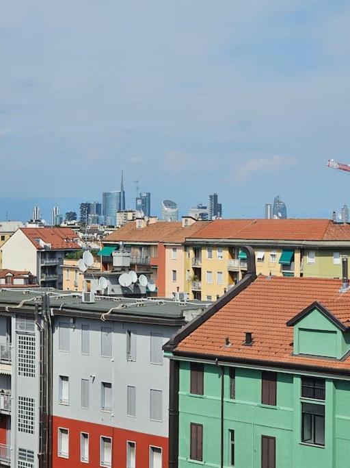 Unique & Strategic Flat, 50M From M4 Station Apartment Milan Luaran gambar