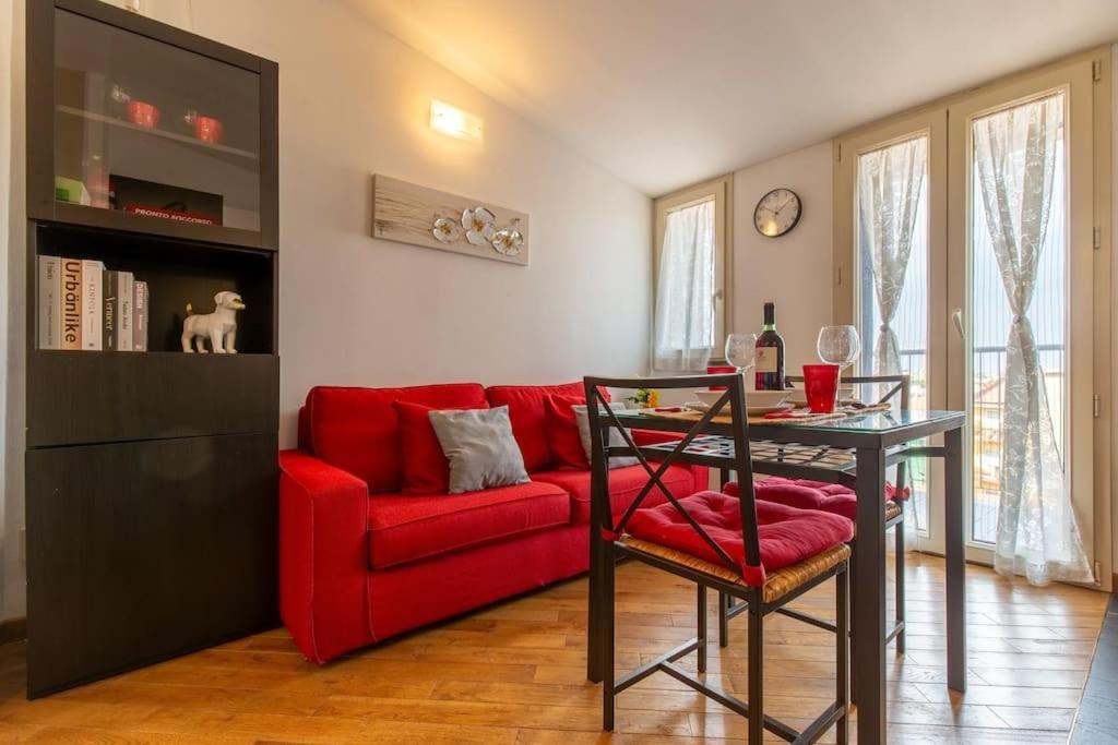 Unique & Strategic Flat, 50M From M4 Station Apartment Milan Luaran gambar