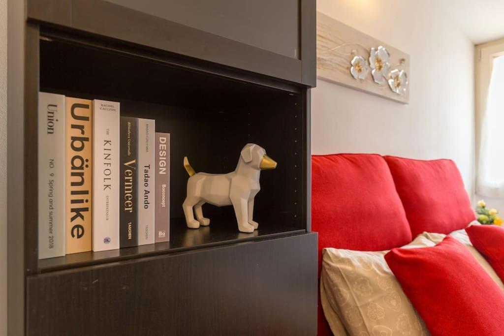 Unique & Strategic Flat, 50M From M4 Station Apartment Milan Luaran gambar