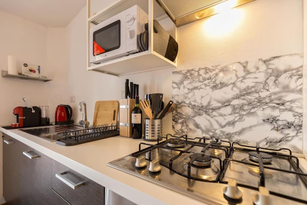 Unique & Strategic Flat, 50M From M4 Station Apartment Milan Luaran gambar
